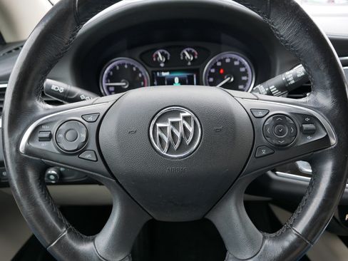 Used 2019 Buick Enclave Essence image 25