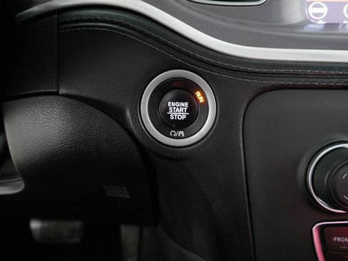 Used 2019 Dodge Charger SXT w/ Plus Group image 31