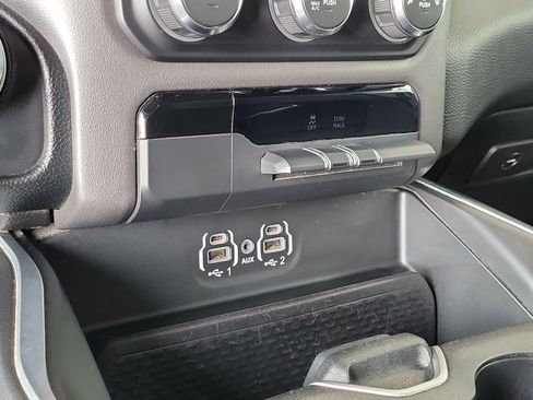 Used 2020 RAM 1500 Big Horn AWD/4WD image 27