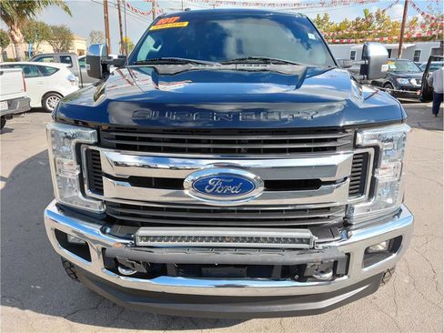 Used 2017 Ford F250 XLT w/ XLT Premium Package image 19
