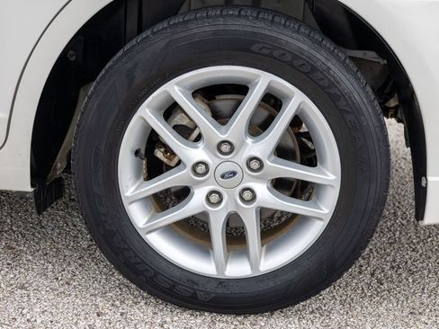 Used 2011 Ford Fusion S FWD image 23