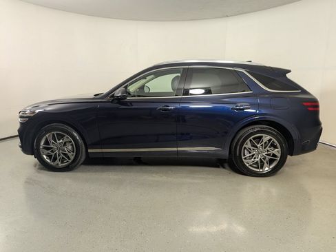 Used 2025 Genesis GV70 2.5T AWD/4WD image 4