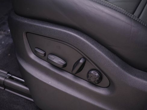 Used 2024 Porsche Cayenne image 21