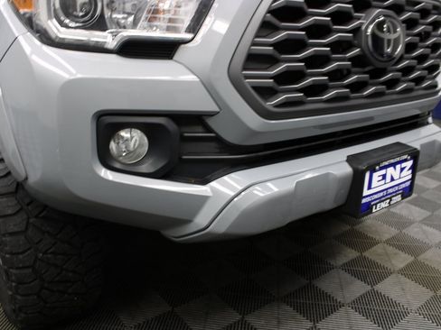 Used 2021 Toyota Tacoma TRD Sport image 39
