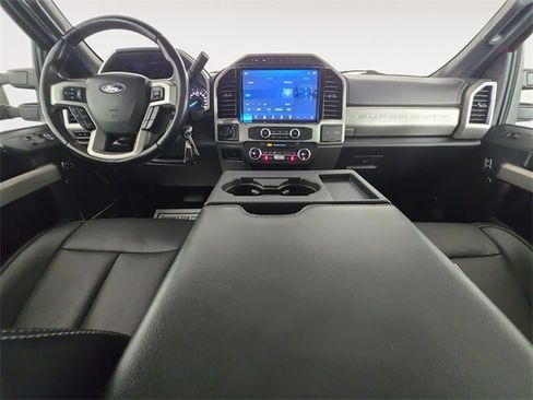 Certified 2022 Ford F350 Lariat w/ Camper Package image 10