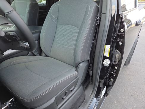 Used 2024 RAM 2500 Big Horn w/ Night Edition image 20