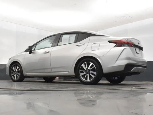 Used 2025 Nissan Versa SV FWD image 12