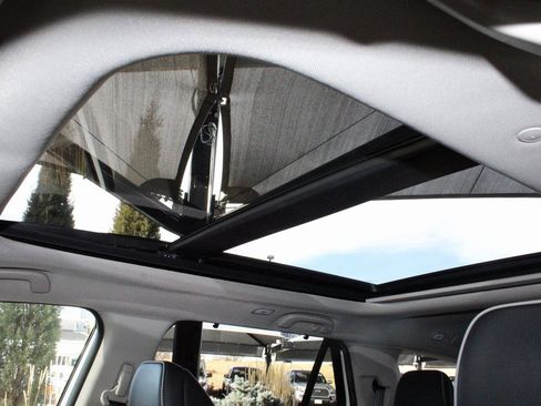 Used 2025 Honda Pilot Elite image 6