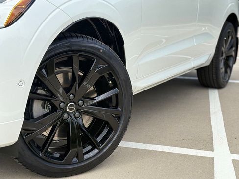 New 2026 Volvo XC60 B5 Ultra w/ Protection Package Premier AWD/4WD image 10