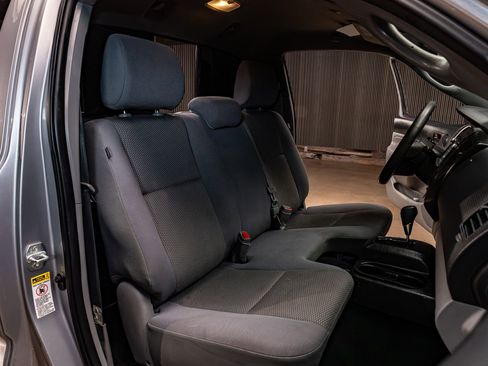 Used 2014 Toyota Tacoma 2WD Regular Cab image 17