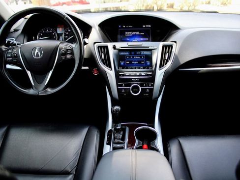Used 2017 Acura TLX FWD image 15