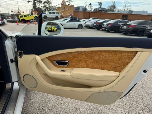 Used 2013 Bentley Continental GT w/ Touring Specification Pkg image 19