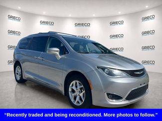 Used 2020 Chrysler Pacifica Touring-L w/ Tire & Wheel Group FWD video 1
