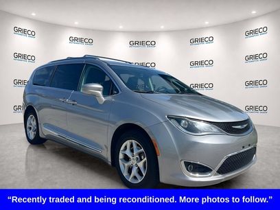 Used 2020 Chrysler Pacifica Touring-L w/ Tire & Wheel Group