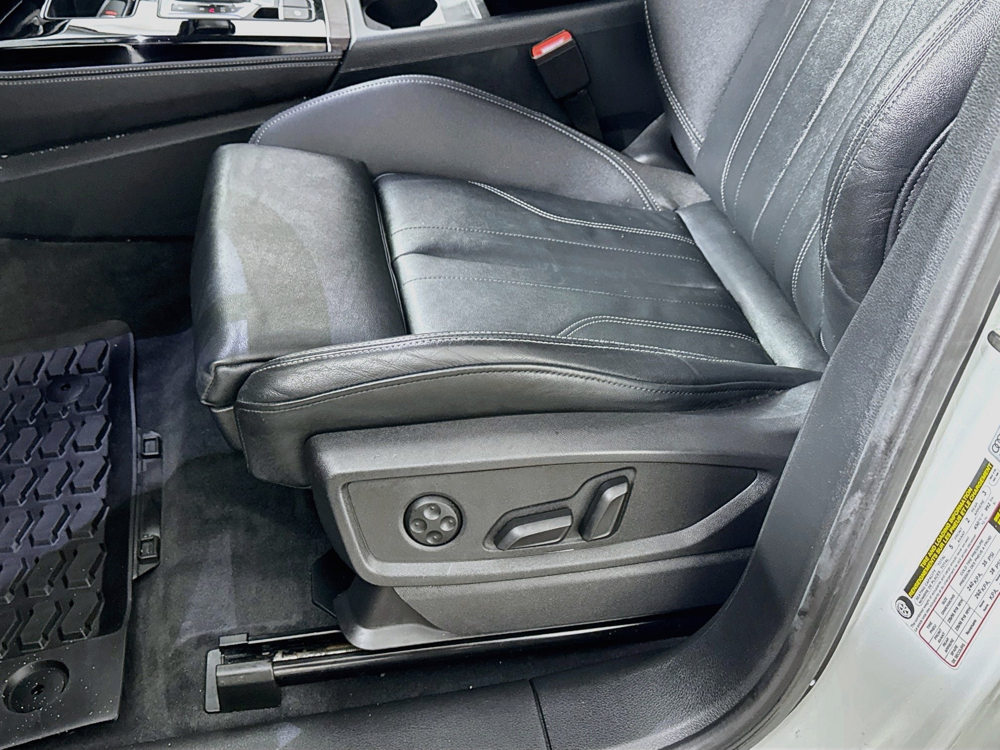 Used 2023 Audi Q5 e Premium Plus w/ Premium Plus Package AWD/4WD image 22