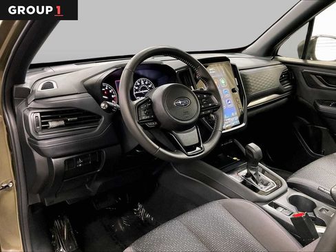 Used 2025 Subaru Forester Premium AWD/4WD image 18