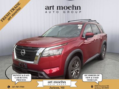 Used 2024 Nissan Pathfinder SV w/ Lighting Package (N92)