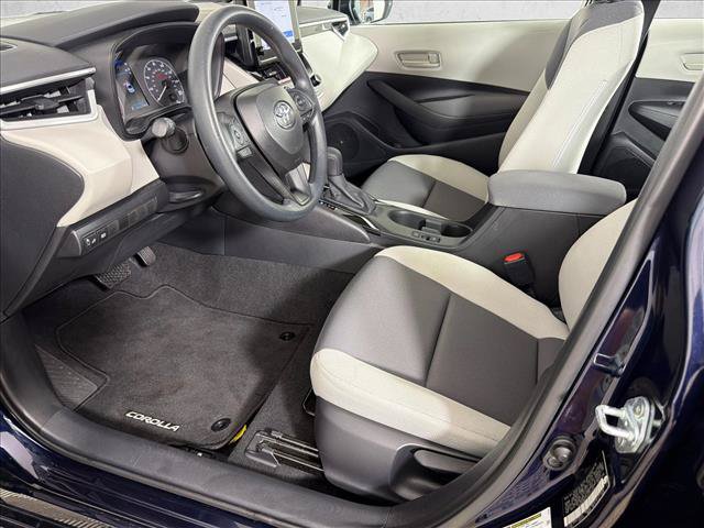 Used 2025 Toyota Corolla LE FWD image 9