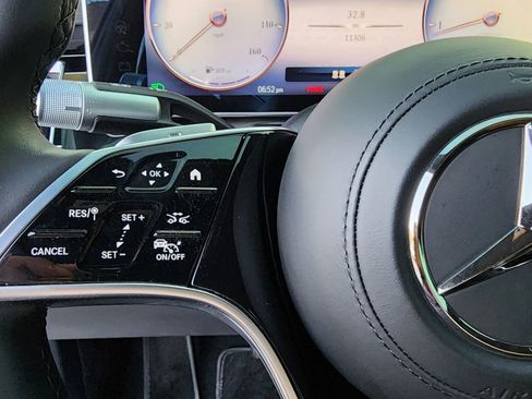 Used 2024 Mercedes-Benz Maybach S 580 4MATIC image 10