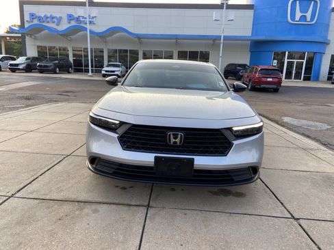 Used 2024 Honda Accord Sport image 3