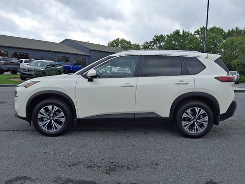Certified 2023 Nissan Rogue SV w/ SV Premium B Package AWD/4WD image 4