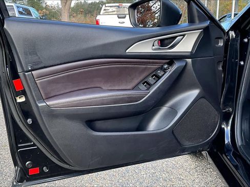 Used 2017 MAZDA MAZDA3 Touring image 22