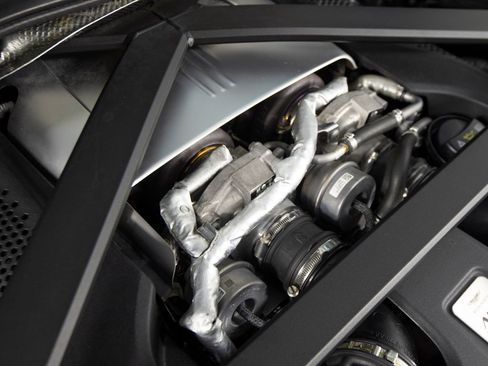 Used 2020 Aston Martin V8 Vantage AMR RWD image 63