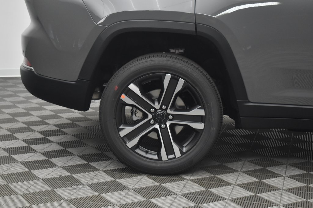 New 2027 Jeep Grand Cherokee Limited AWD/4WD image 8