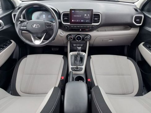 Used 2025 Hyundai Venue SEL FWD image 21