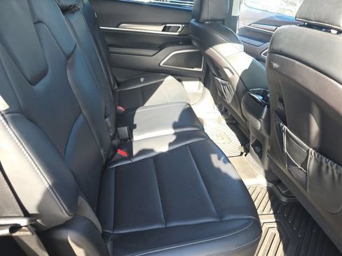 Used 2024 Kia Telluride LX FWD image 20