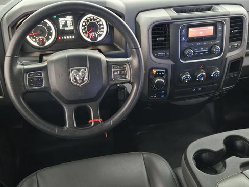 Used 2018 RAM 1500 Tradesman w/ Chrome Appearance Group AWD/4WD image 29