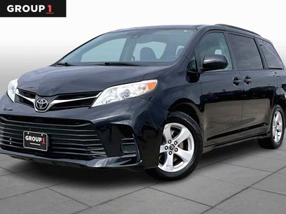 Used 2018 Toyota Sienna LE