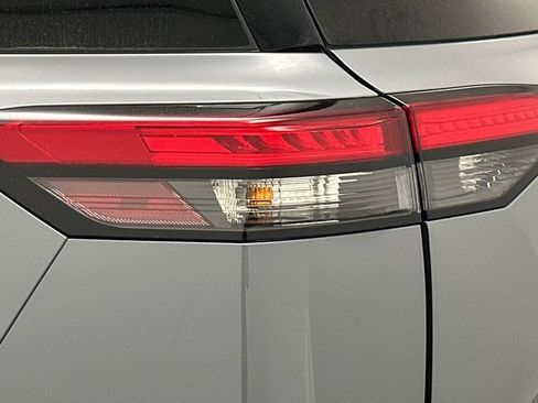 New 2025 Nissan Pathfinder Platinum w/ Cargo Package image 22