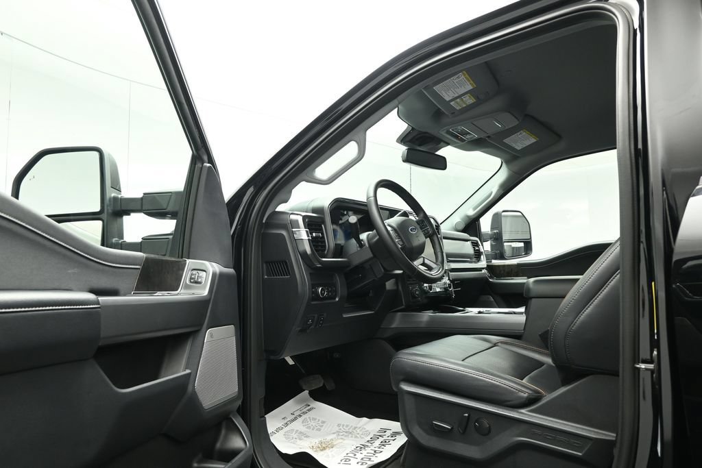 Certified 2025 Ford F250 Lariat AWD/4WD image 7