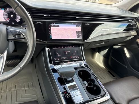 Used 2019 Audi Q8 Prestige w/ Luxury Package AWD/4WD image 22