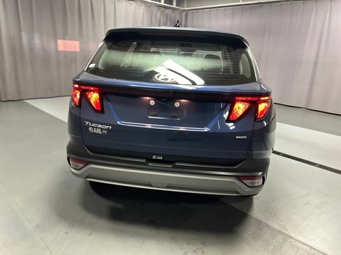 Used 2025 Hyundai Tucson SE AWD/4WD image 6