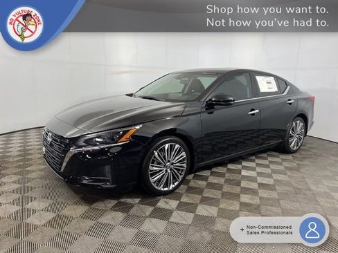 New 2025 Nissan Altima 2.5 SL image 1