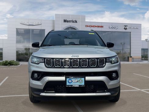 Used 2025 Jeep Compass Limited w/ Sun & Sound Group AWD/4WD image 3