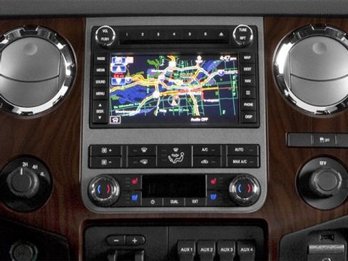 Used 2014 Ford F250 Lariat w/ Lariat Interior Package image 17