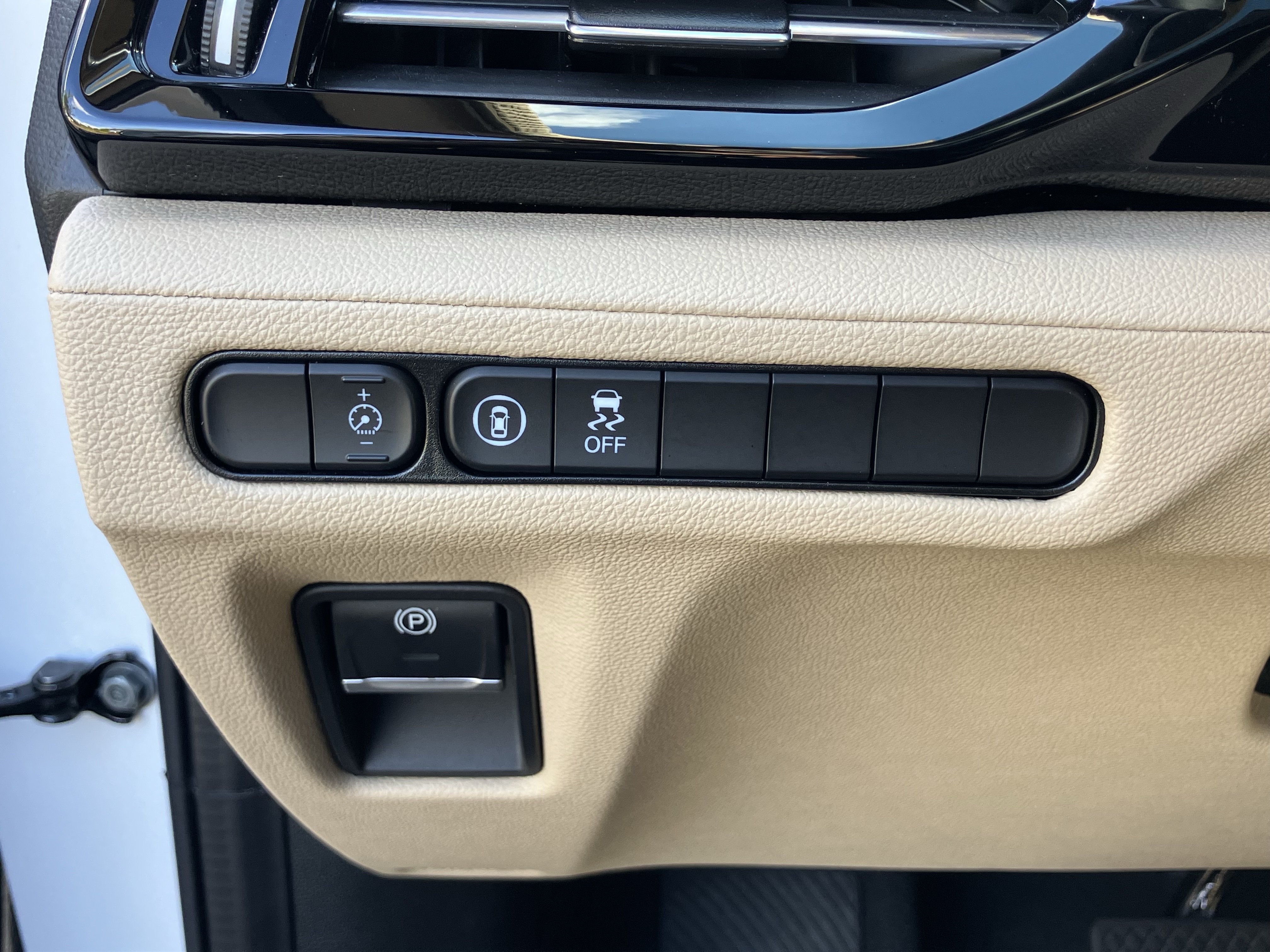 Used 2025 Acura MDX FWD image 19