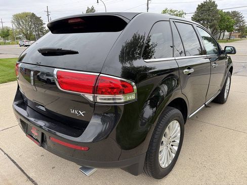 Used 2013 Lincoln MKX FWD image 5