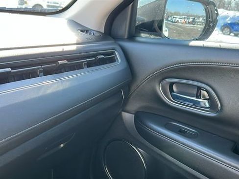 Used 2022 Honda HR-V EX-L image 19