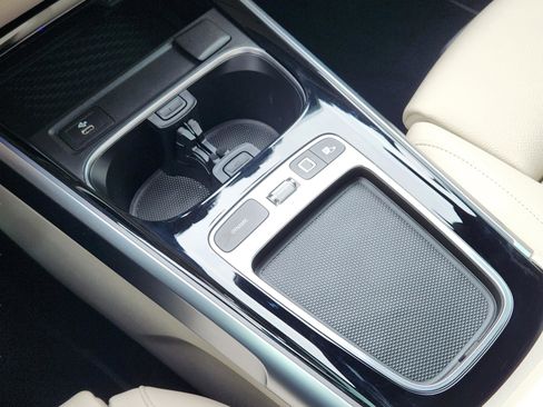Used 2025 Mercedes-Benz GLB 250 image 20