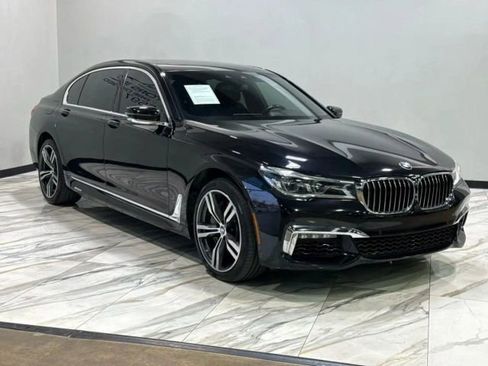Used 2017 BMW 750i xDrive image 4