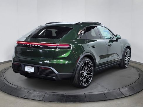New 2026 Porsche Macan 4 Electric AWD/4WD image 7