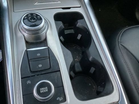 Used 2023 Ford Explorer XLT w/ Equipment Group 202A AWD/4WD image 31