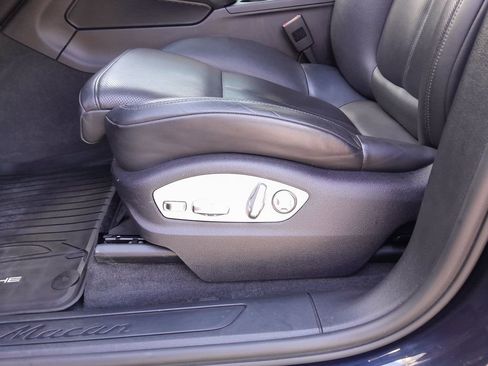 Used 2022 Porsche Macan image 13