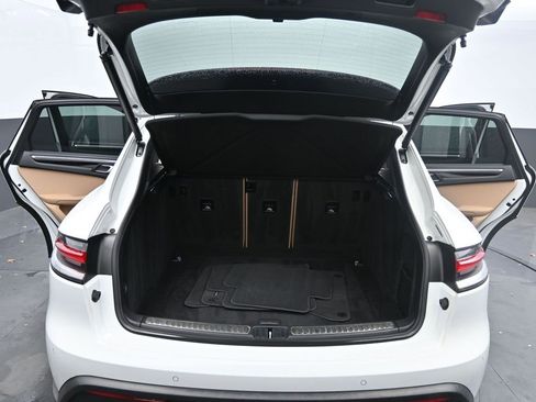 Used 2022 Porsche Macan image 17