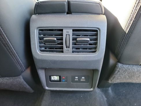 Used 2023 Nissan Rogue SL w/ SL Premium Package FWD image 17