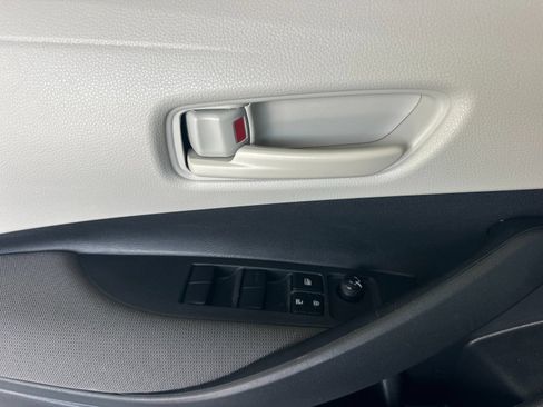 Used 2024 Toyota Corolla LE FWD image 10